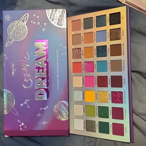 Make up bundle - Picture 4 of 5